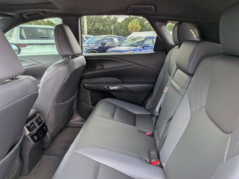 Used 2025 Lexus RX 350 Premium w/ Convenience Package FWD image 15