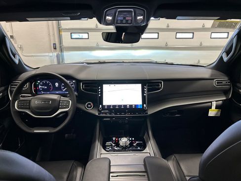 New 2026 Jeep Grand Wagoneer Limited image 30