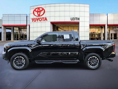 Certified 2025 Toyota Tacoma TRD Sport image 8