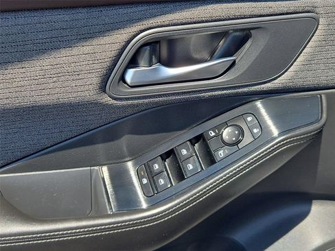 Used 2021 Nissan Rogue SV FWD image 15