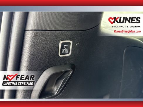 Used 2022 Jeep Wagoneer Series III w/ Rear Seat Video Group 1 AWD/4WD image 21