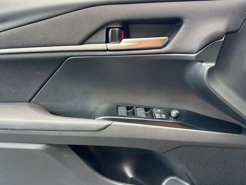 Used 2025 Toyota Camry LE FWD image 11