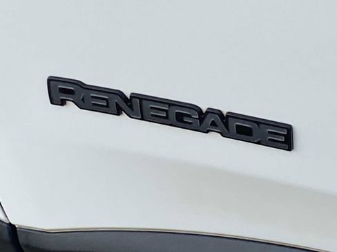Used 2018 Jeep Renegade Sport w/ Power & Air Group AWD/4WD image 15