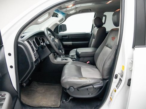 Used 2010 Toyota Tundra 4x4 Double Cab image 23