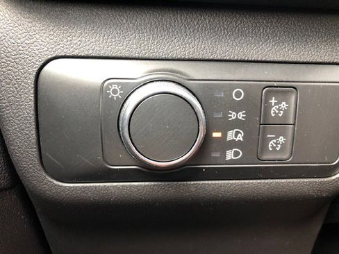 Used 2022 Ford Escape SE image 19