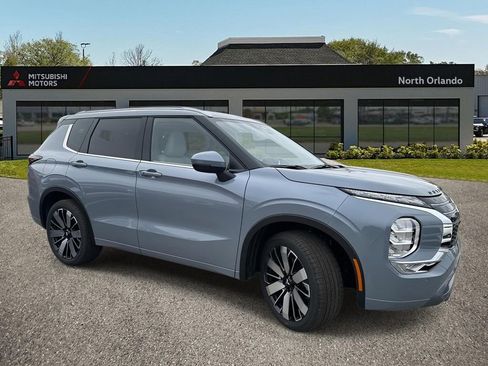 New 2026 Mitsubishi Outlander SEL image 2