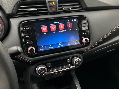 New 2025 Nissan Versa SR w/ Trunk Package image 12