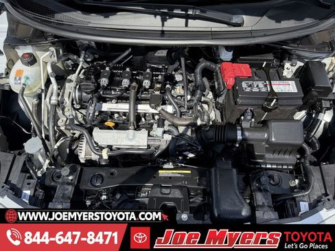 Used 2025 Nissan Versa SV image 28