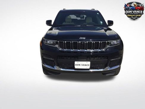 Used 2025 Jeep Grand Cherokee L Limited w/ Luxury Tech Group II image 10