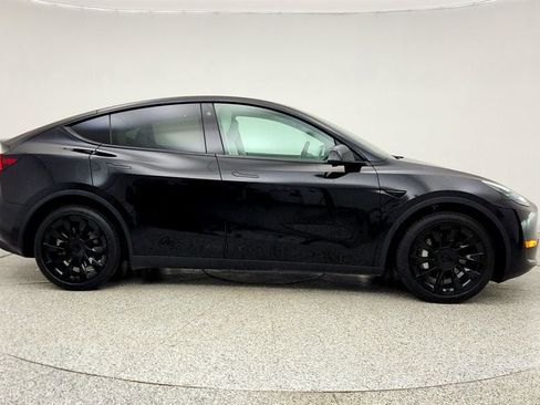 Used 2023 Tesla Model Y Long Range AWD/4WD image 4