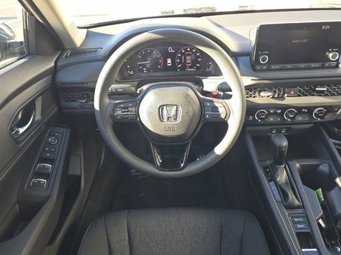 Used 2023 Honda Accord EX image 13