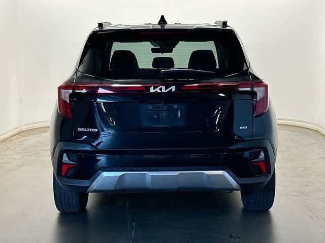 Used 2025 Kia Seltos EX w/ EX Sunroof Package AWD/4WD image 4