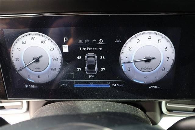 Used 2026 Hyundai Elantra Limited FWD image 13