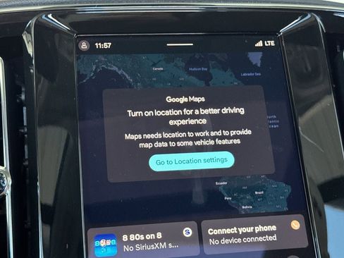 Certified 2025 Volvo XC40 B5 Core image 22