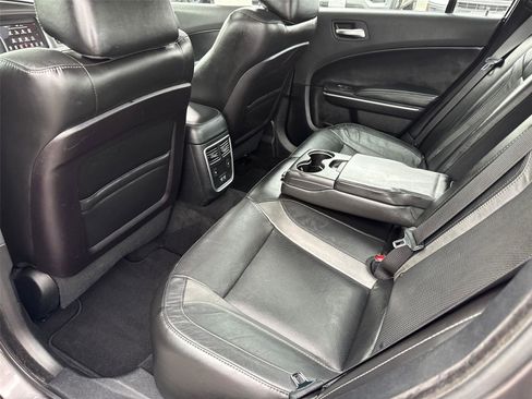Used 2019 Dodge Charger SXT w/ Leather Interior Group image 20