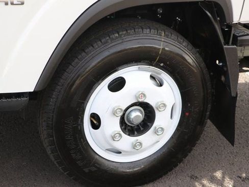 New 2025 Chevrolet Low Cab Forward image 9