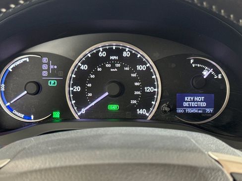 Used 2017 Lexus CT 200h w/ Accessory Package 2 FWD image 32