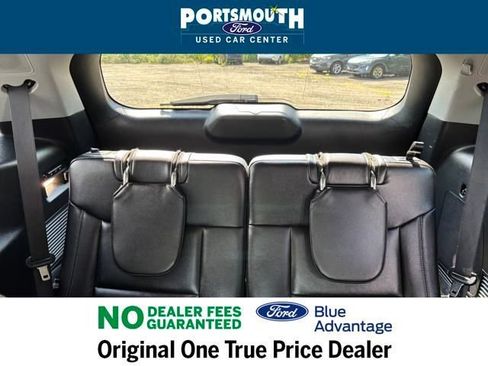 Used 2022 Ford Explorer Limited w/ Equipment Group 301A image 9