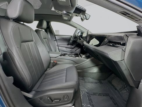 Used 2025 Audi A6 e-tron Ultra w/ Ultra Package image 8