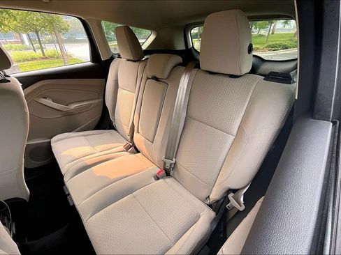 Used 2017 Ford Escape SE w/ SE Cold Weather Package FWD image 29