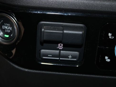 Used 2025 GMC Sierra 1500 SLT image 31