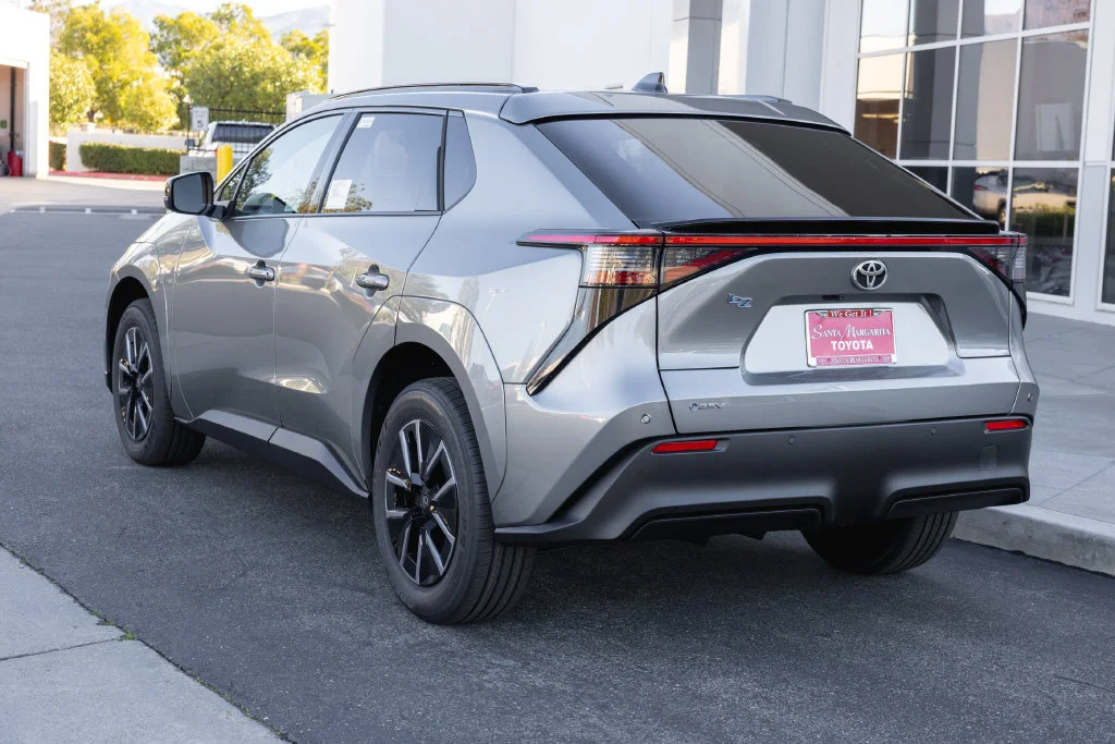 New 2027 Toyota bZ FWD image 7