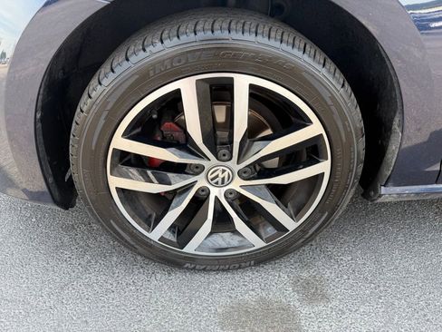 Used 2017 Volkswagen Golf SE w/ Driver Assistance Package FWD image 32