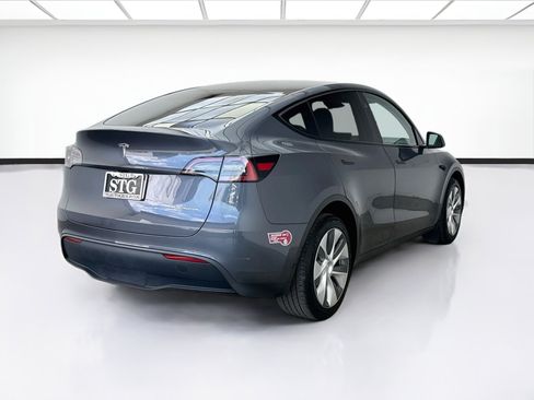 Used 2023 Tesla Model Y Long Range AWD/4WD image 4