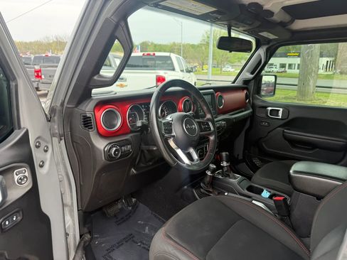 Used 2018 Jeep Wrangler Unlimited Rubicon w/ Steel Bumper Group AWD/4WD image 12