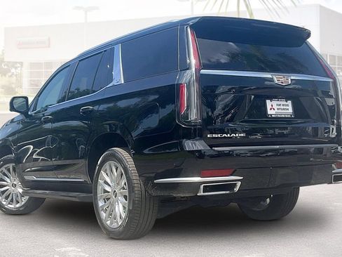 Used 2024 Cadillac Escalade Premium Luxury RWD image 32