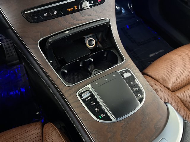 Used 2021 Mercedes-Benz GLC 300 4MATIC image 25