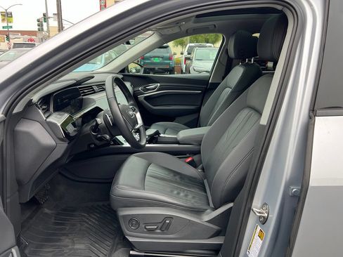 Used 2022 Audi e-tron Premium AWD/4WD image 12