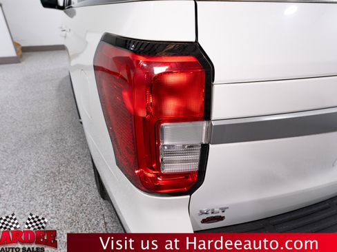 Used 2022 Ford Expedition Max XLT image 9
