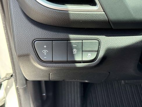 Used 2024 Kia Seltos EX FWD image 32