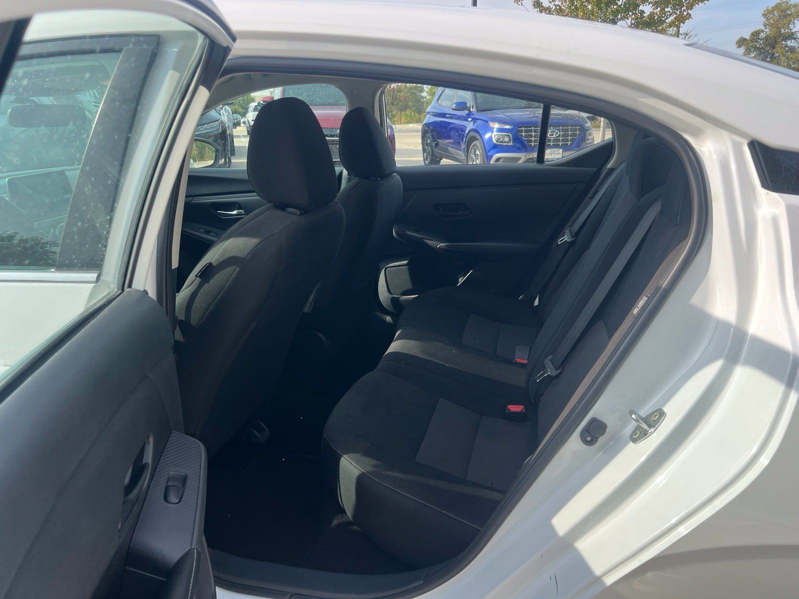 Used 2025 Nissan Sentra SV FWD image 17