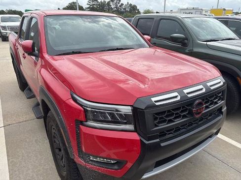 Certified 2025 Nissan Frontier Pro-X image 3