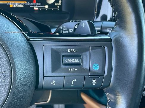 Used 2023 Nissan Pathfinder Platinum AWD/4WD image 18