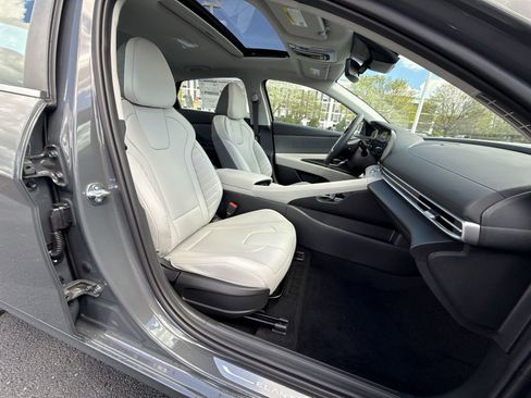 New 2026 Hyundai Elantra Limited FWD image 27