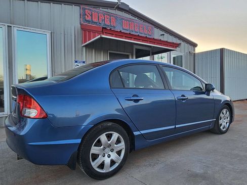 Used 2010 Honda Civic LX image 4