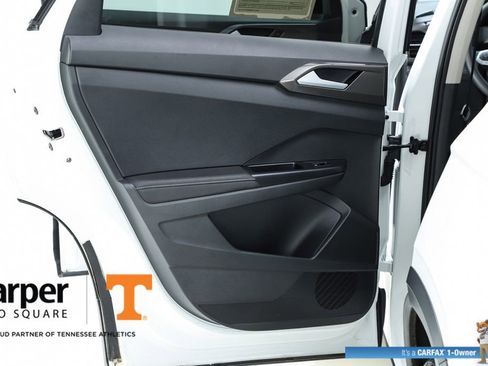 Used 2025 Volkswagen Taos SE image 55