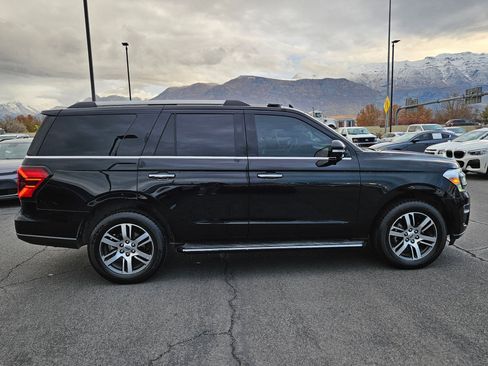 Used 2023 Ford Expedition Limited image 2