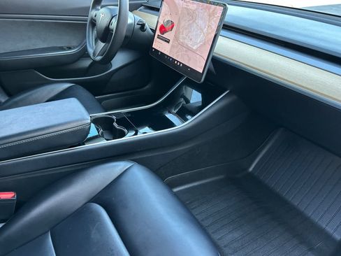 Used 2020 Tesla Model 3 Long Range image 16