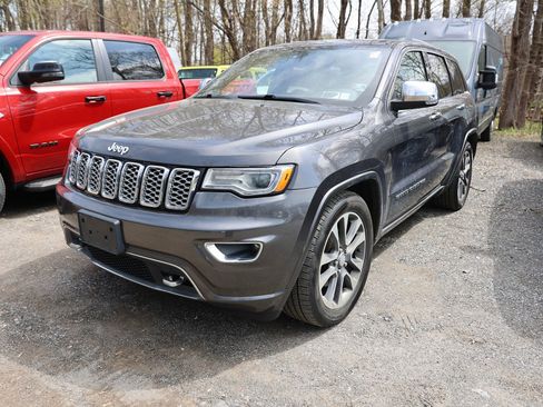 Used 2017 Jeep Grand Cherokee Overland image 3