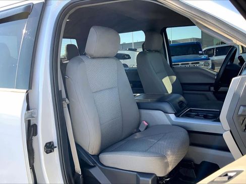 Used 2019 Ford F250 XLT w/ XLT Premium Package image 9