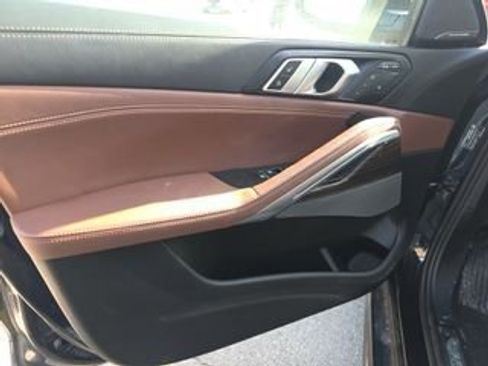 Used 2025 BMW X6 xDrive40i image 3