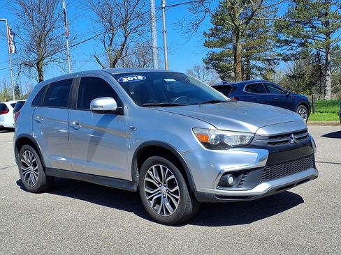 Used 2018 Mitsubishi Outlander Sport ES FWD image 3