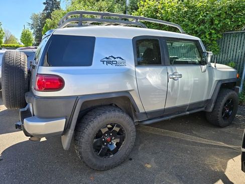 Used 2007 Toyota FJ Cruiser 4WD image 3