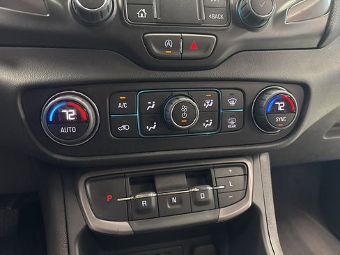 Used 2024 GMC Terrain AT4 w/ LPO, Cargo Package image 20