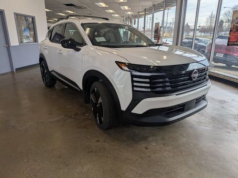 New 2026 Nissan Kicks SR w/ Cold Weather Package image 10