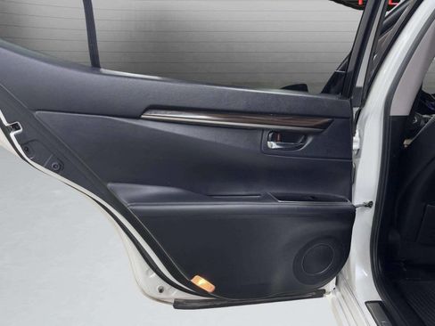 Used 2016 Lexus ES 350 image 17